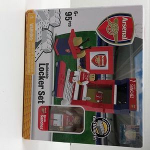 Alexis Sanchez buildable locker